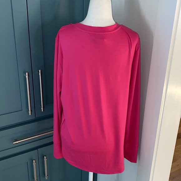 NWT  Bobeau V-Neck Butter Top in Fuchsia - Picture 5 of 11